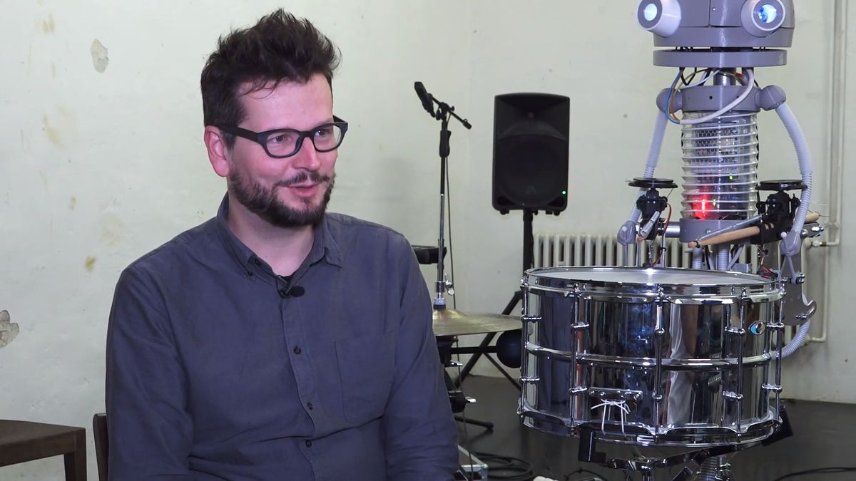 Hudebník Floex o desetiletém výročí hry Machinarium a robotickém bubeníkovi